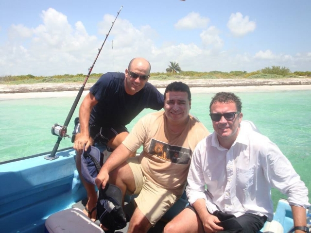 Barco y lineas de pesca